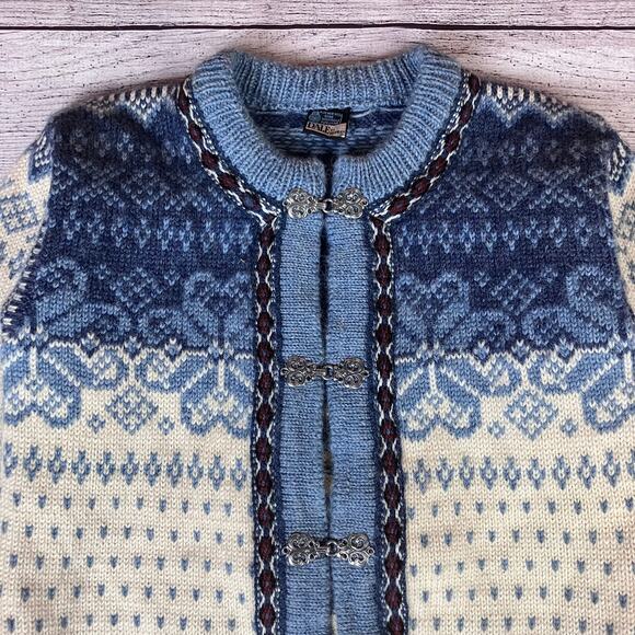Vintage Dale of Norway Wool Clasp Sweater - Picture 2 of 6